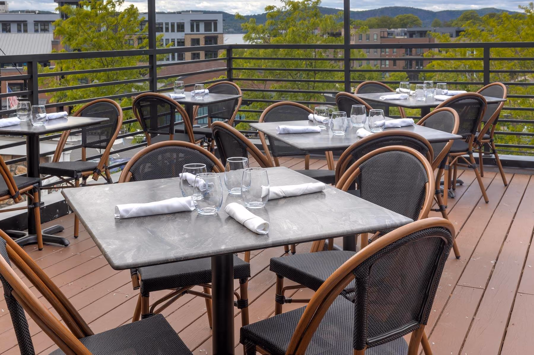 Rooftop dining with Hudson River views